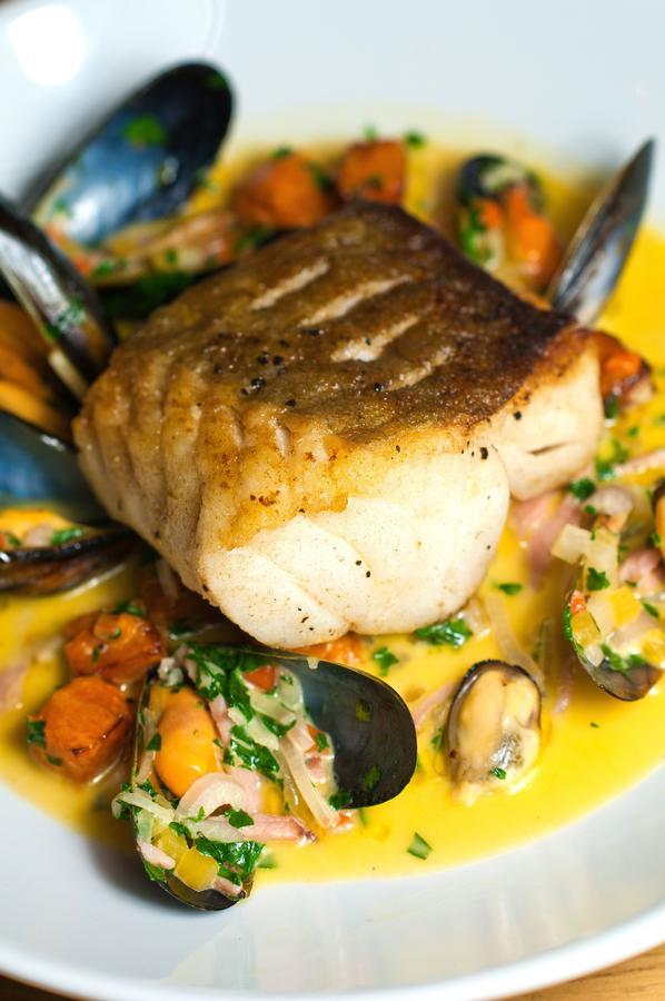 The Fenwick Steak & Seafood Pub Hotell Claughton Exteriör bild